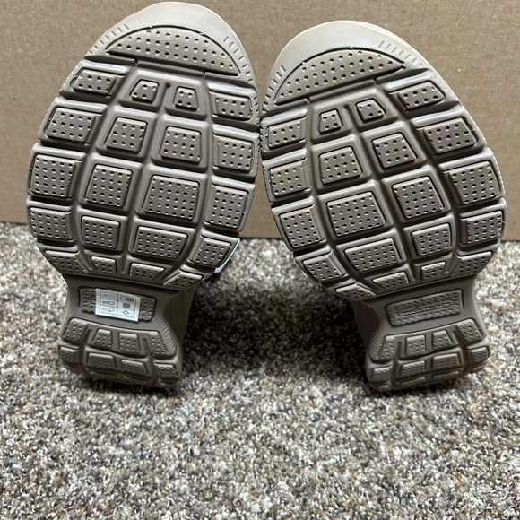 Skechers Relaxed Fit Booties - Picture 9 of 15